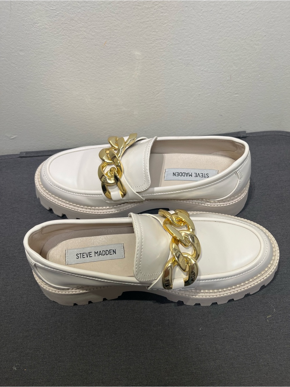 Steve Madden Cream-White Loafers with Gold Chain Detail